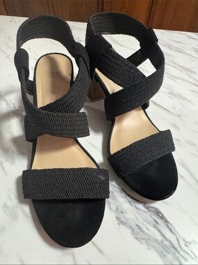 Cityclassified Black Crisscross Strap Sandals